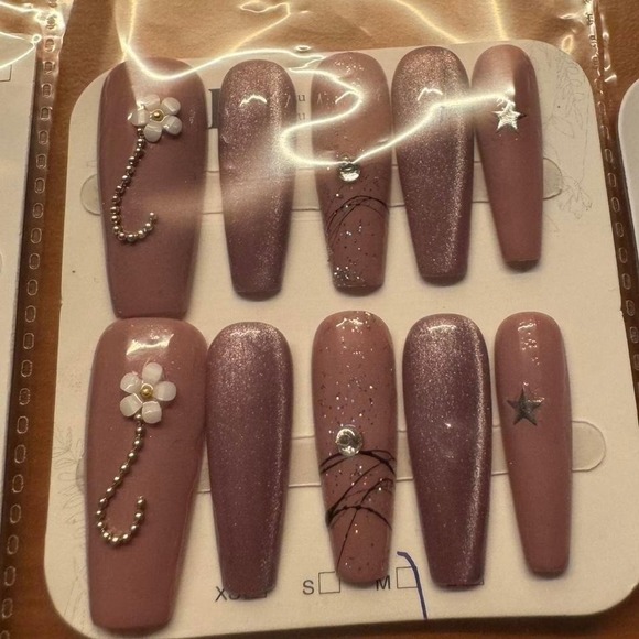 Press On Nails Mauve Flower Star Rhinestone Coffin Long False Nails - Picture 1 of 1